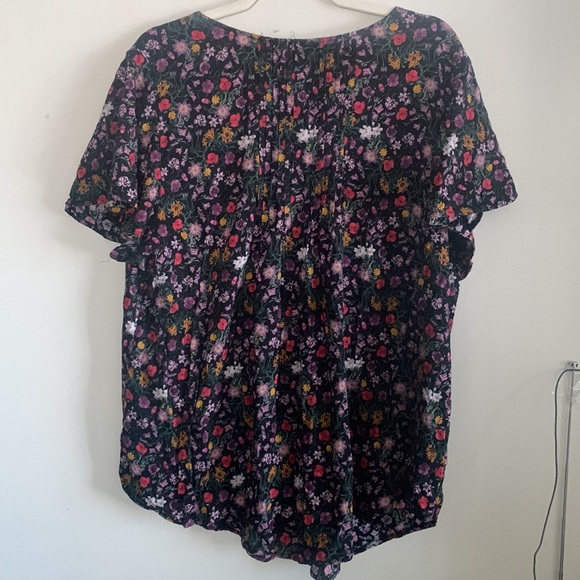 Torrid floral short sleeve top plus size 2x - Picture 4 of 4